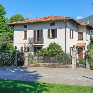 Foreground - Pet Friendly Stay- Garden-parking-lake View- Bike Friendly House Colico